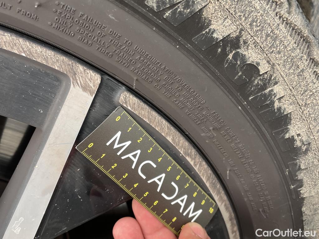  Mercedes  GLA MERCEDES-BENZ  / 2020 / 5P / SUV 2.0  200 D BUSINESS LINE DCT #8