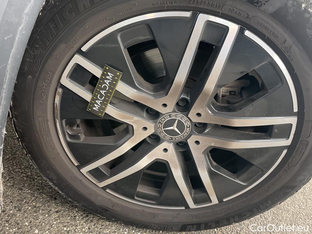  Mercedes  GLA MERCEDES-BENZ  / 2020 / 5P / SUV 2.0  200 D BUSINESS LINE DCT #9