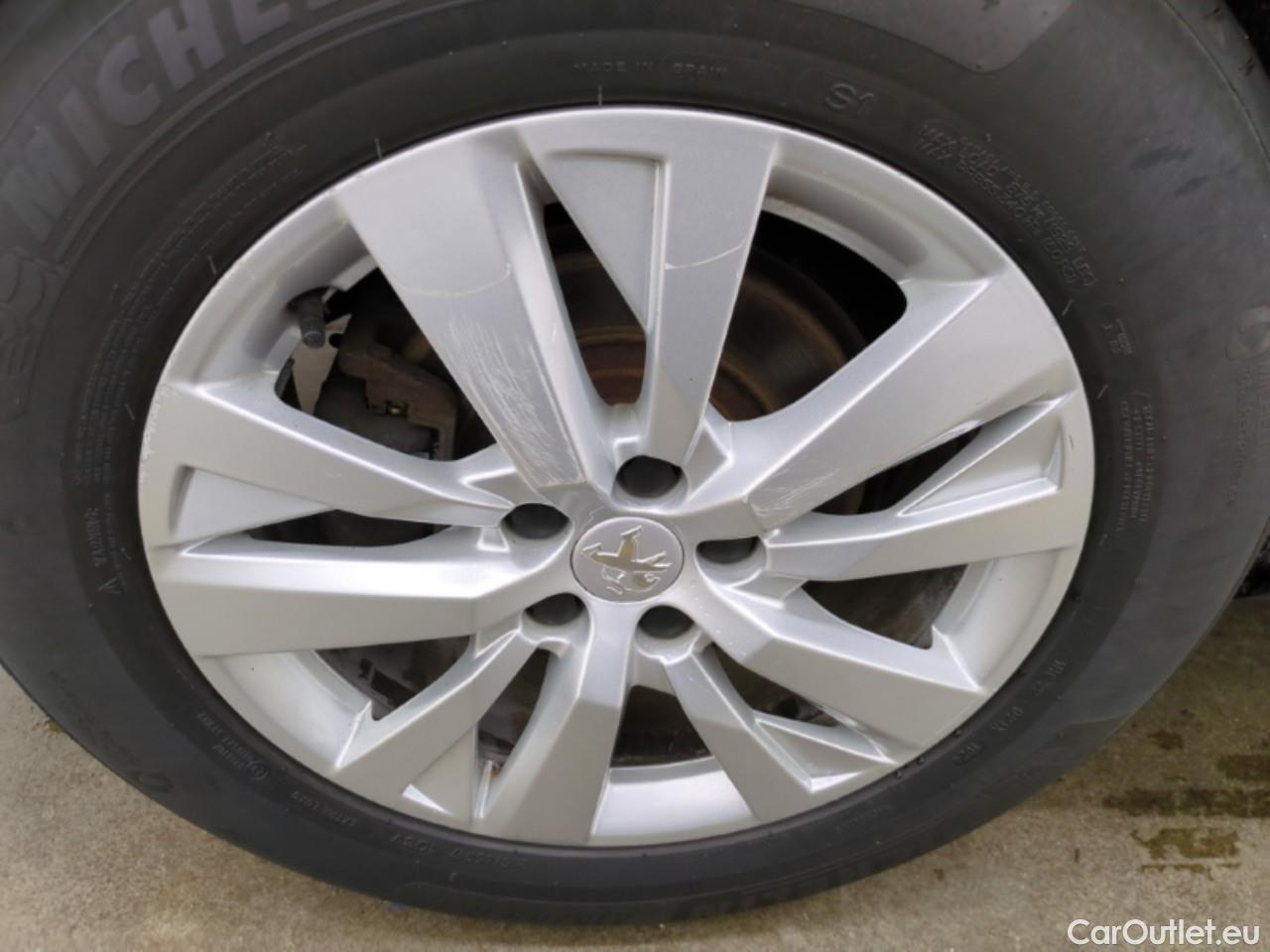  Peugeot  3008  Active Business 1.5 HDi 130CV BVA8 E6d #20