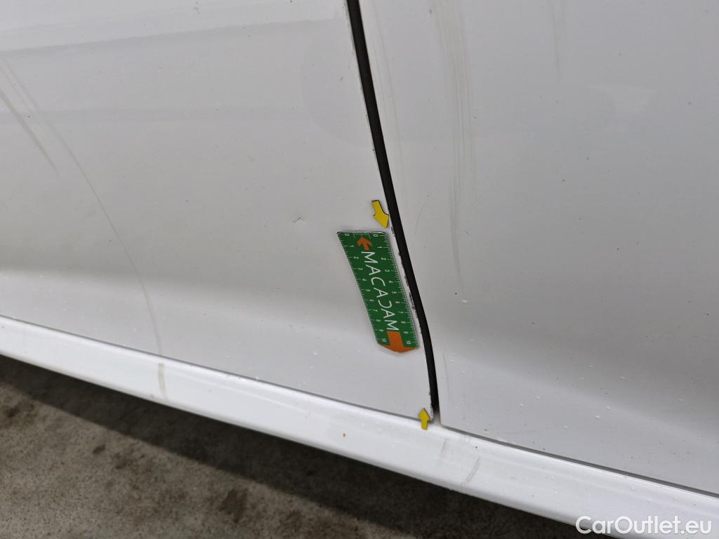  Peugeot  208  Premium 1.5 HDi 100CV BVM6 E6d #20