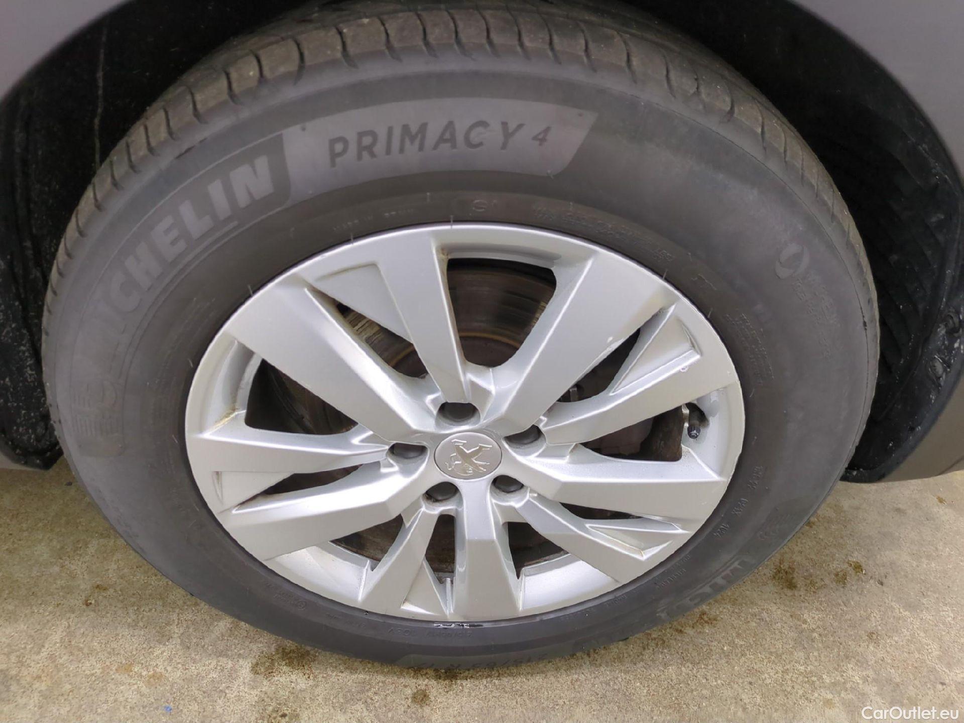  Peugeot  3008  Active Business 1.5 HDi 130CV BVA8 E6d #1