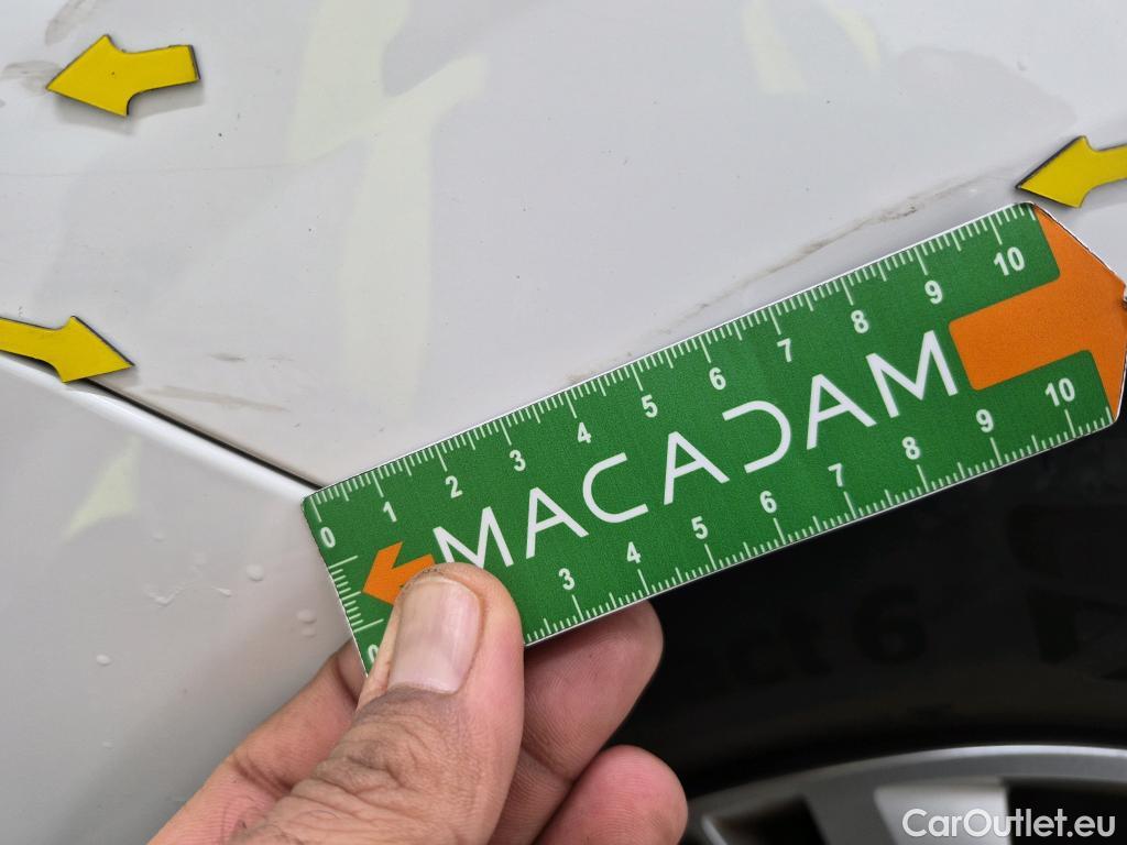  Peugeot  208  Premium 1.5 HDi 100CV BVM6 E6d #40