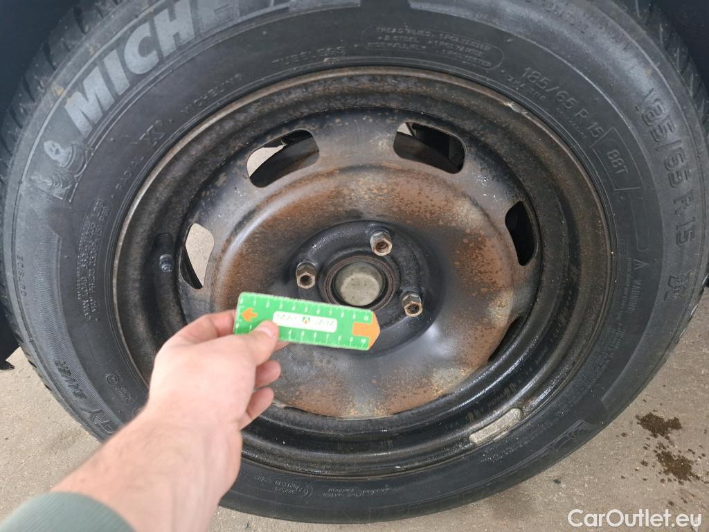  Peugeot  208 PEUGEOT  Affaire VU 5p Berline 1.6 BlueHDi 75 PACK CLIM #45