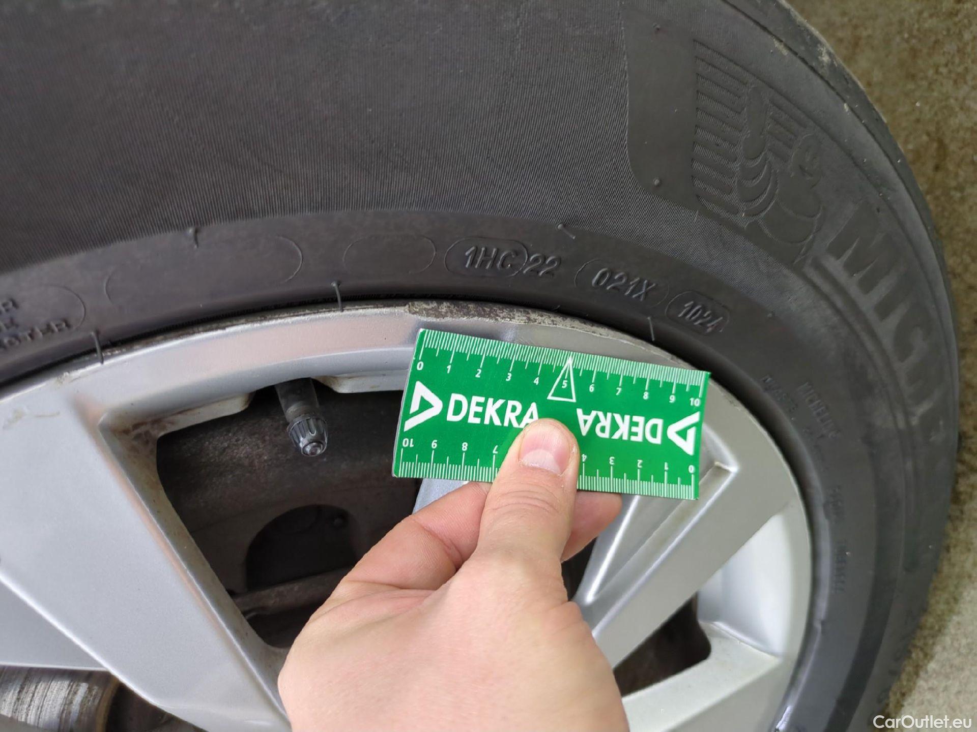  Peugeot  3008  Active Business 1.5 HDi 130CV BVA8 E6d #4