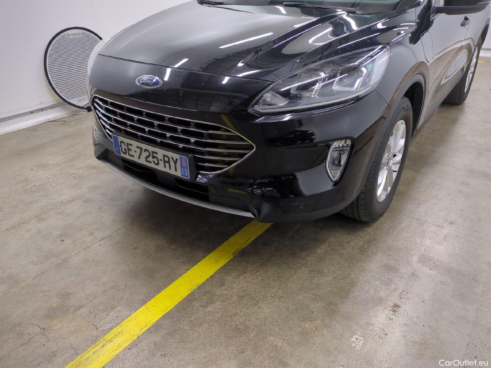  Ford  Kuga FORD  / 2019 / 5P / SUV 2.5 Dur 225 hybrid PHEV Pshift Titanium #6