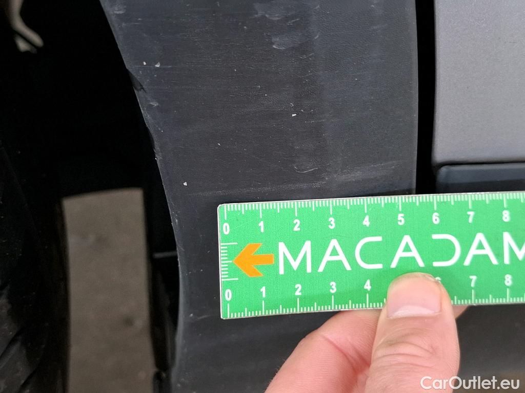  Citroen  C4  Berline Shine Pack 1.5 BlueHDI 130CV BVA8 E6d #38