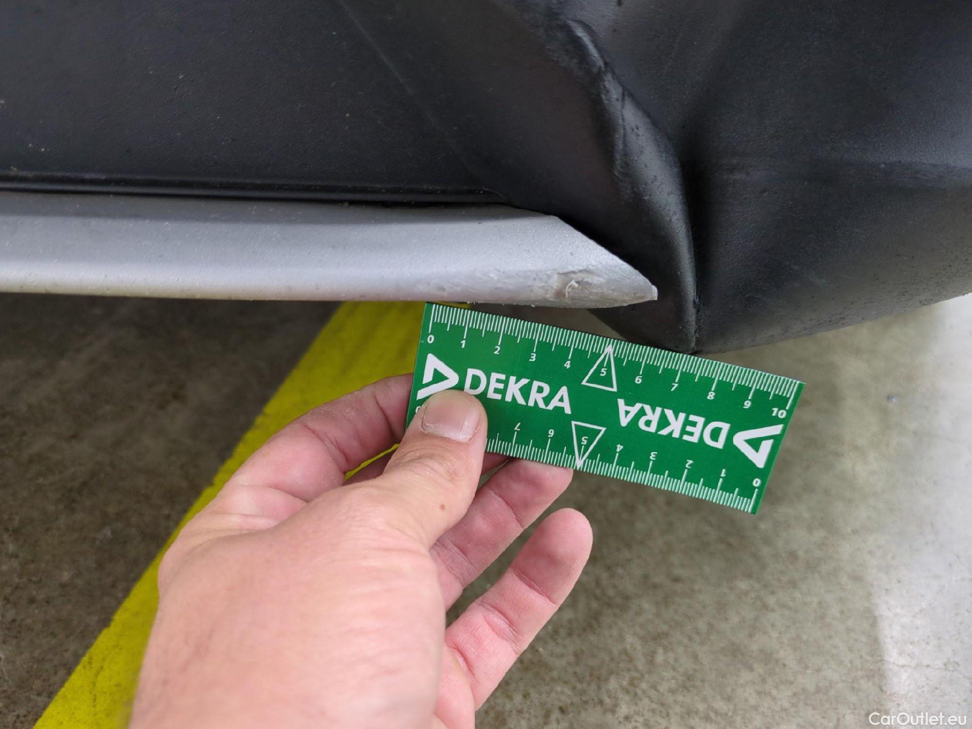  Ford  Kuga FORD  / 2019 / 5P / SUV 2.5 Dur 225 hybrid PHEV Pshift Titanium #9