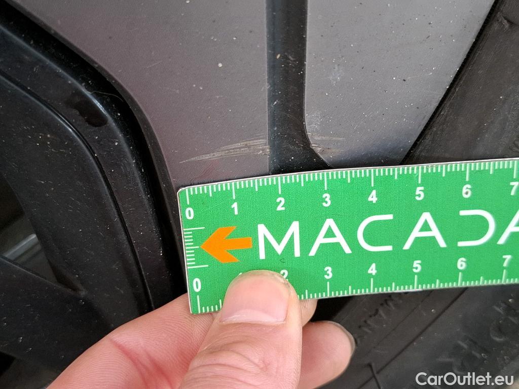  Citroen  C4  Berline Shine Pack 1.5 BlueHDI 130CV BVA8 E6d #26