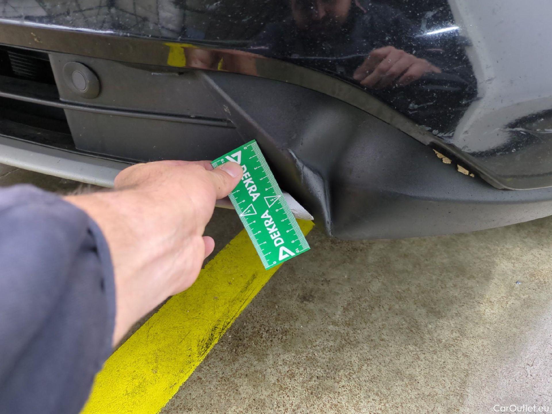  Ford  Kuga FORD  / 2019 / 5P / SUV 2.5 Dur 225 hybrid PHEV Pshift Titanium #7