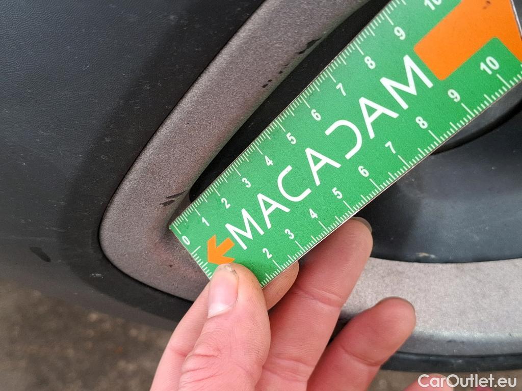  Citroen  C4  Berline Shine Pack 1.5 BlueHDI 130CV BVA8 E6d #33