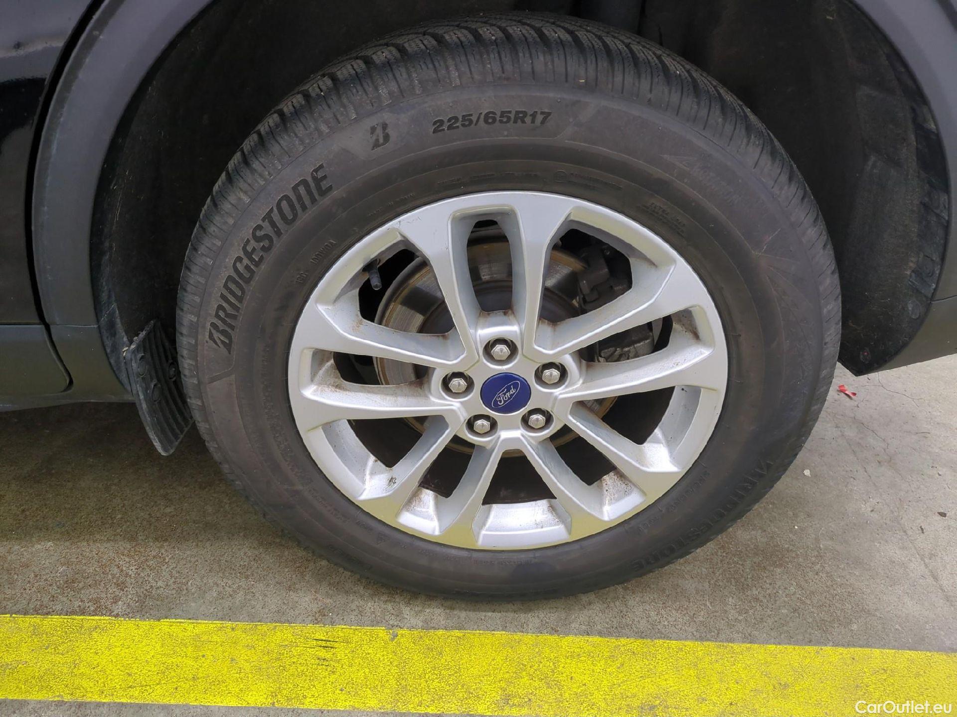  Ford  Kuga  Titanium Hybrid 2.5 190CV BVA6 E6dT #13