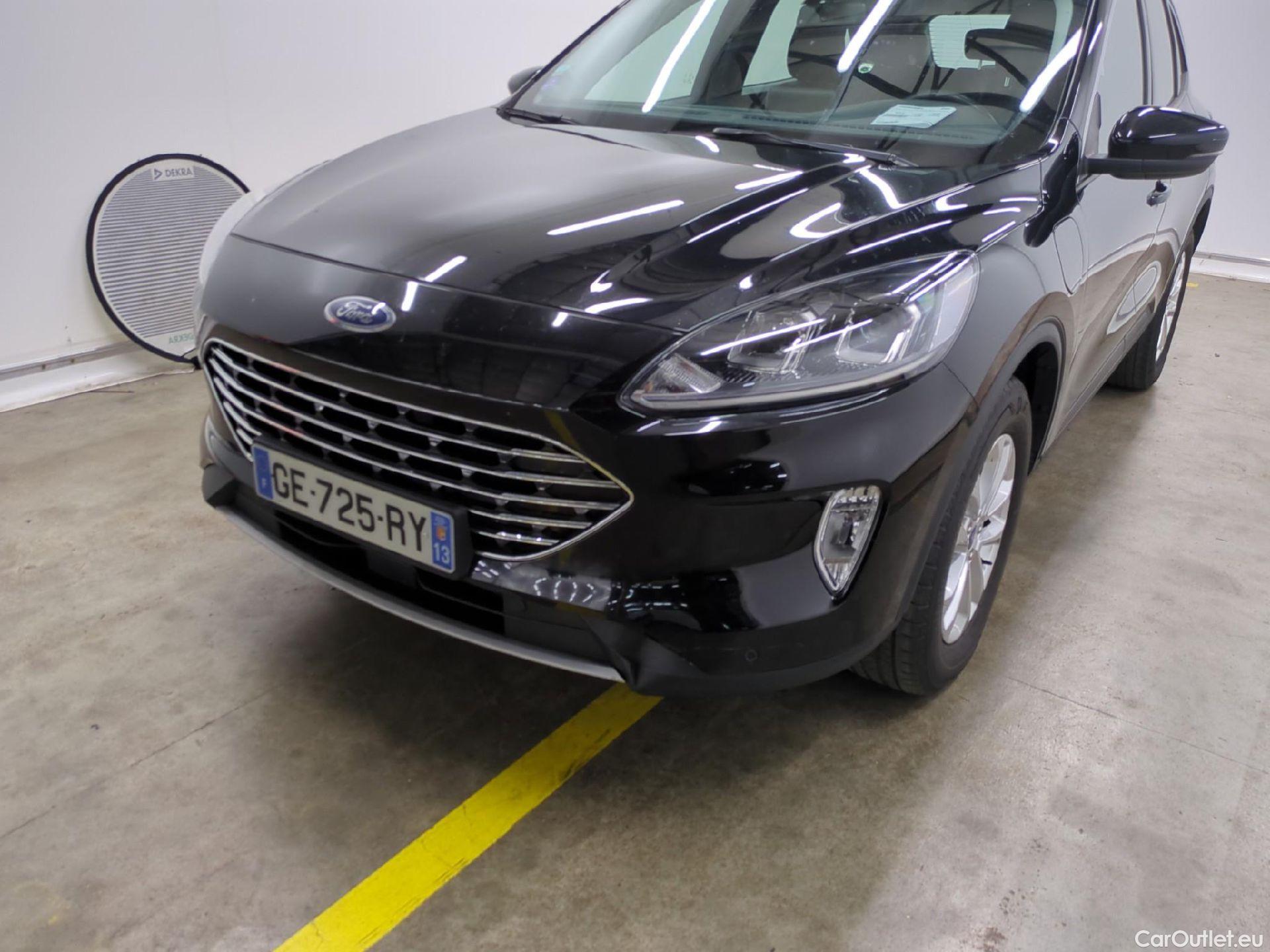  Ford  Kuga FORD  / 2019 / 5P / SUV 2.5 Dur 225 hybrid PHEV Pshift Titanium #4