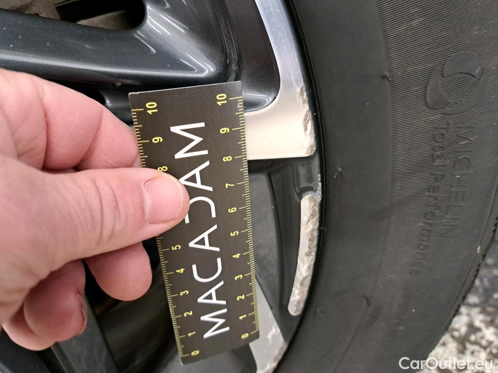  Hyundai  i30  cw Business 1.6 CRDi 115CV BVM6 E6d #1