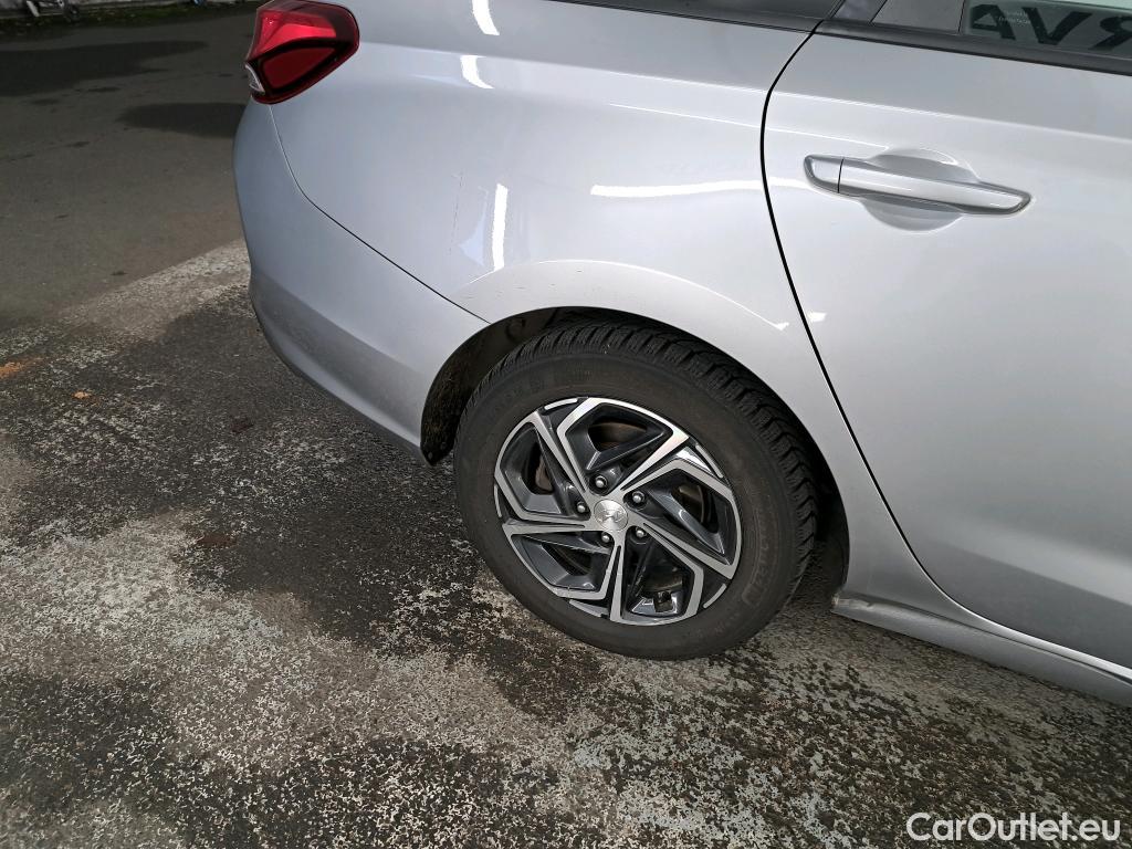  Hyundai  i30  cw Business 1.6 CRDi 115CV BVM6 E6d #7