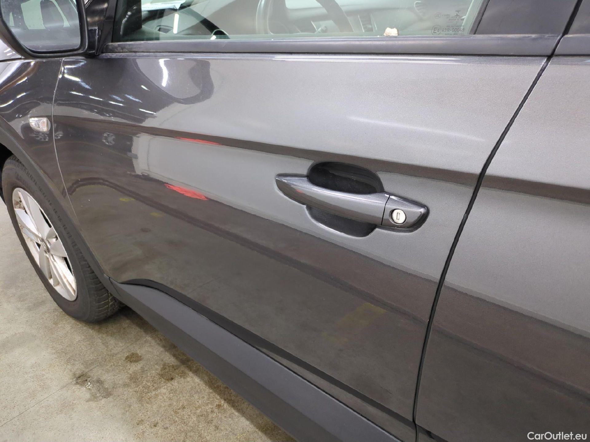  Opel   Grandland X Grandland X Elegance Business 1.5 130CV BVA8 E6d #19