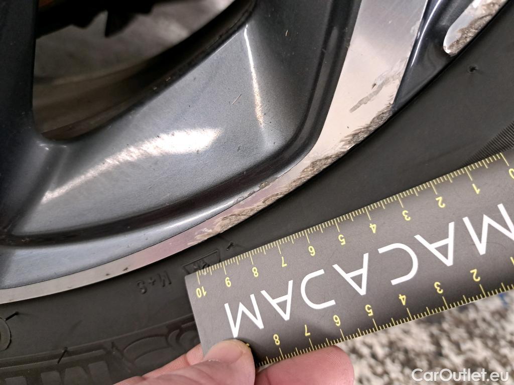  Hyundai  i30  cw Business 1.6 CRDi 115CV BVM6 E6d #2