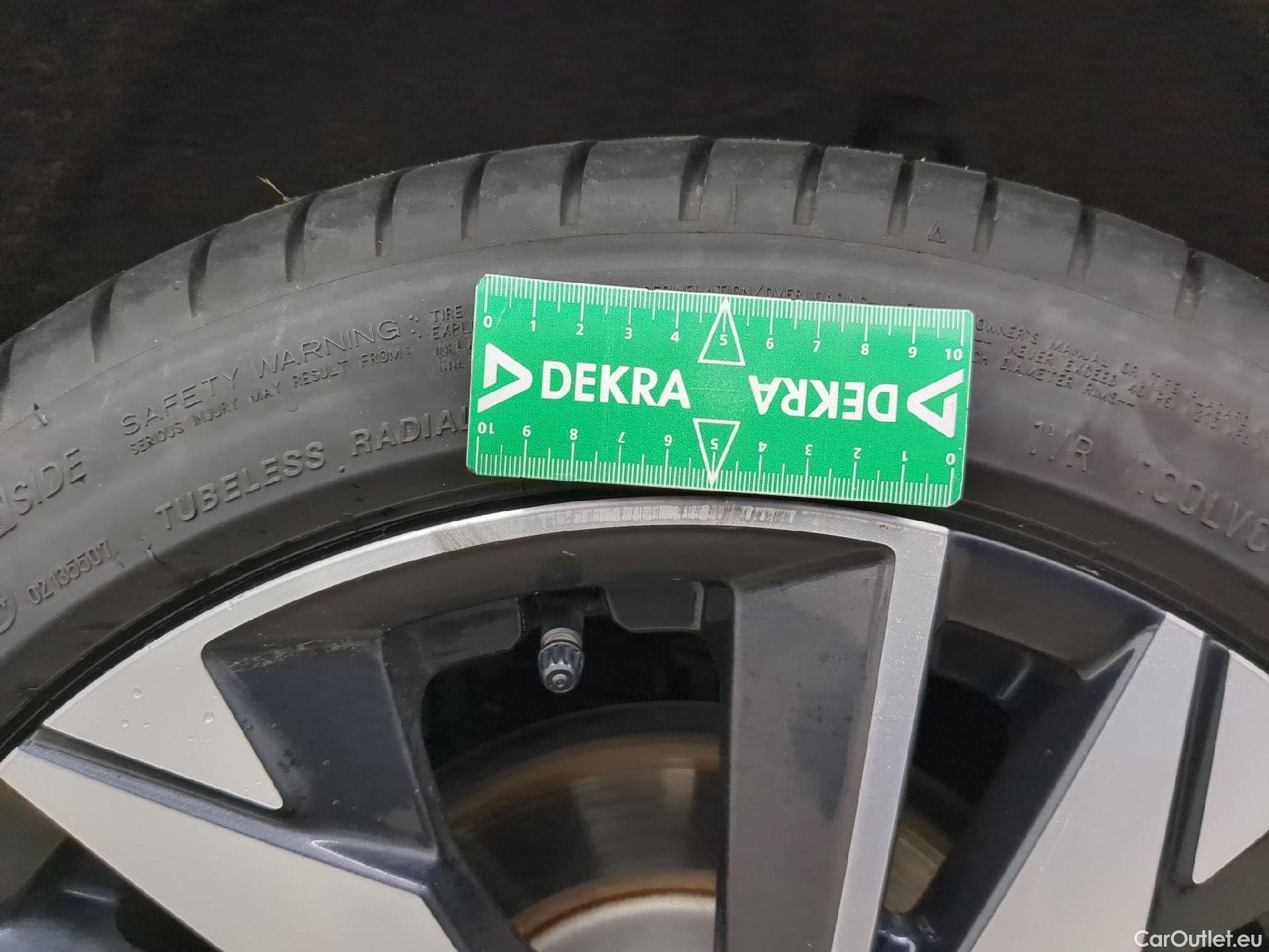  Peugeot  308 PEUGEOT  SW / 2021 / 5P / Break BlueHDi 130 EAT8 ALLURE #7