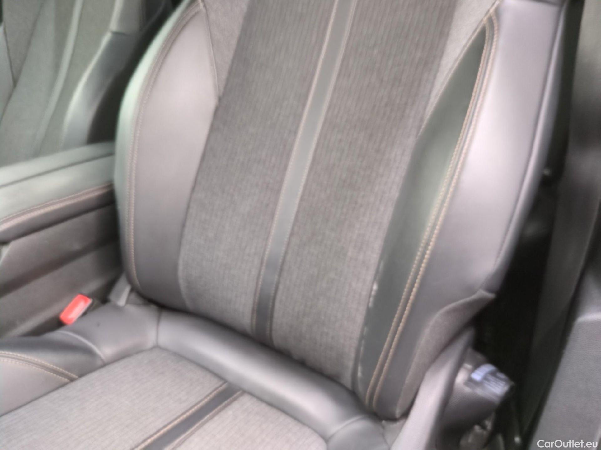  Peugeot  5008  GT Line 1.5 HDi 130CV BVM6 7 Sieges E6dT #14