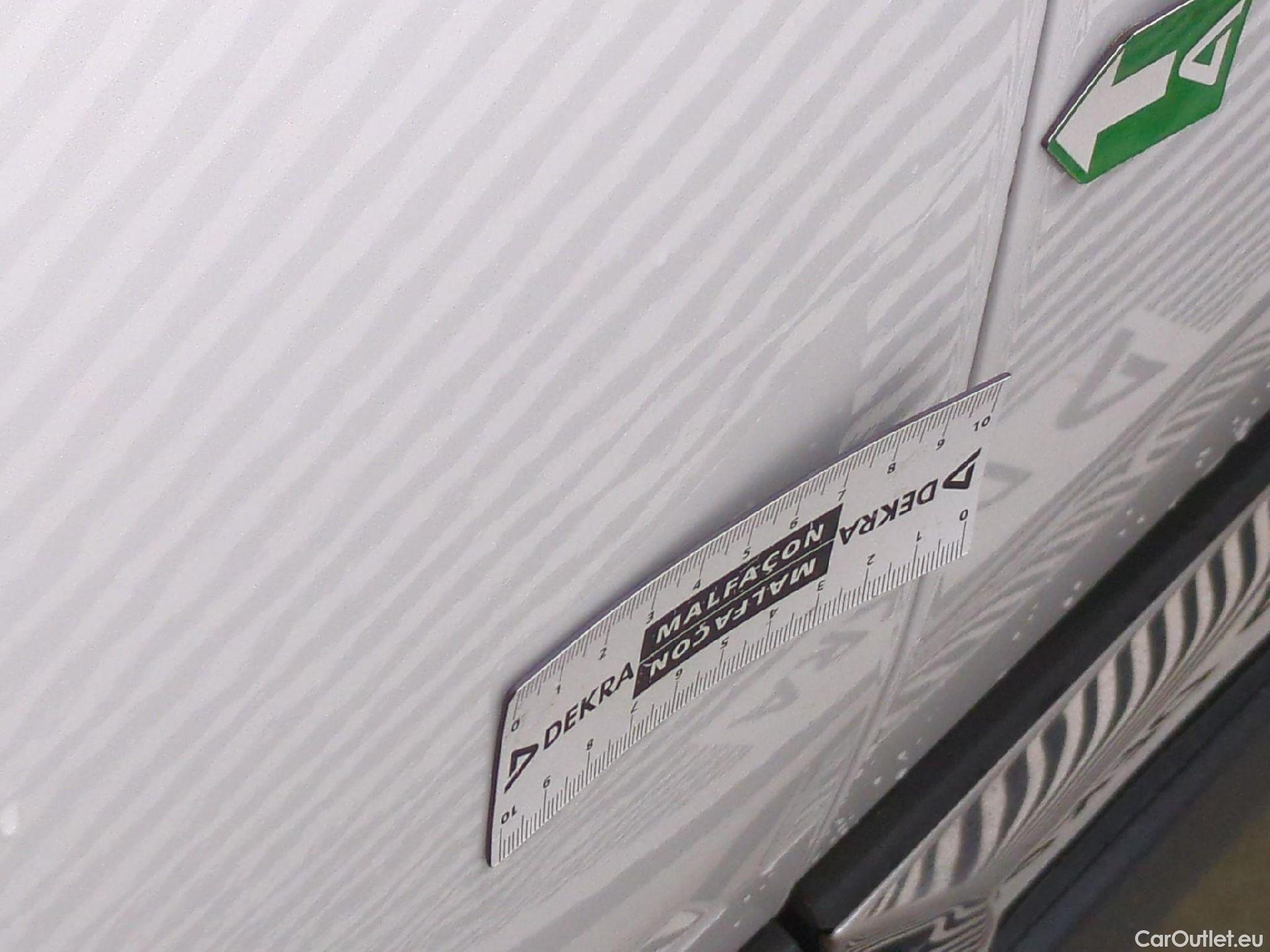  Peugeot  5008  GT Line 1.5 HDi 130CV BVM6 7 Sieges E6dT #44