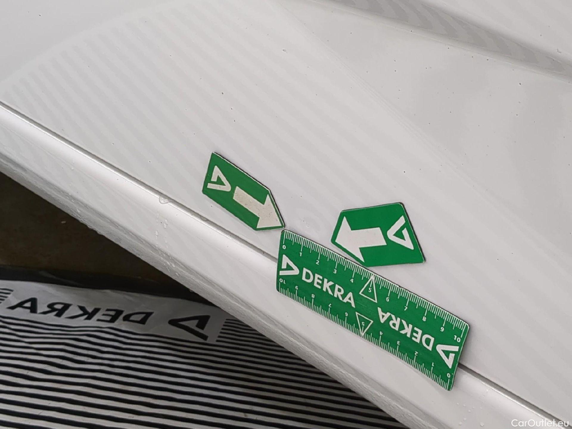  Peugeot  308 PEUGEOT  SW / 2021 / 5P / Break BlueHDi 130 EAT8 ALLURE #15