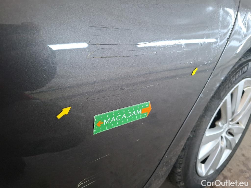  Peugeot  308 PEUGEOT  / 2017 / 5P / Berline BlueHDi 130 EAT8 S&S ACTIVE BUSINESS #19