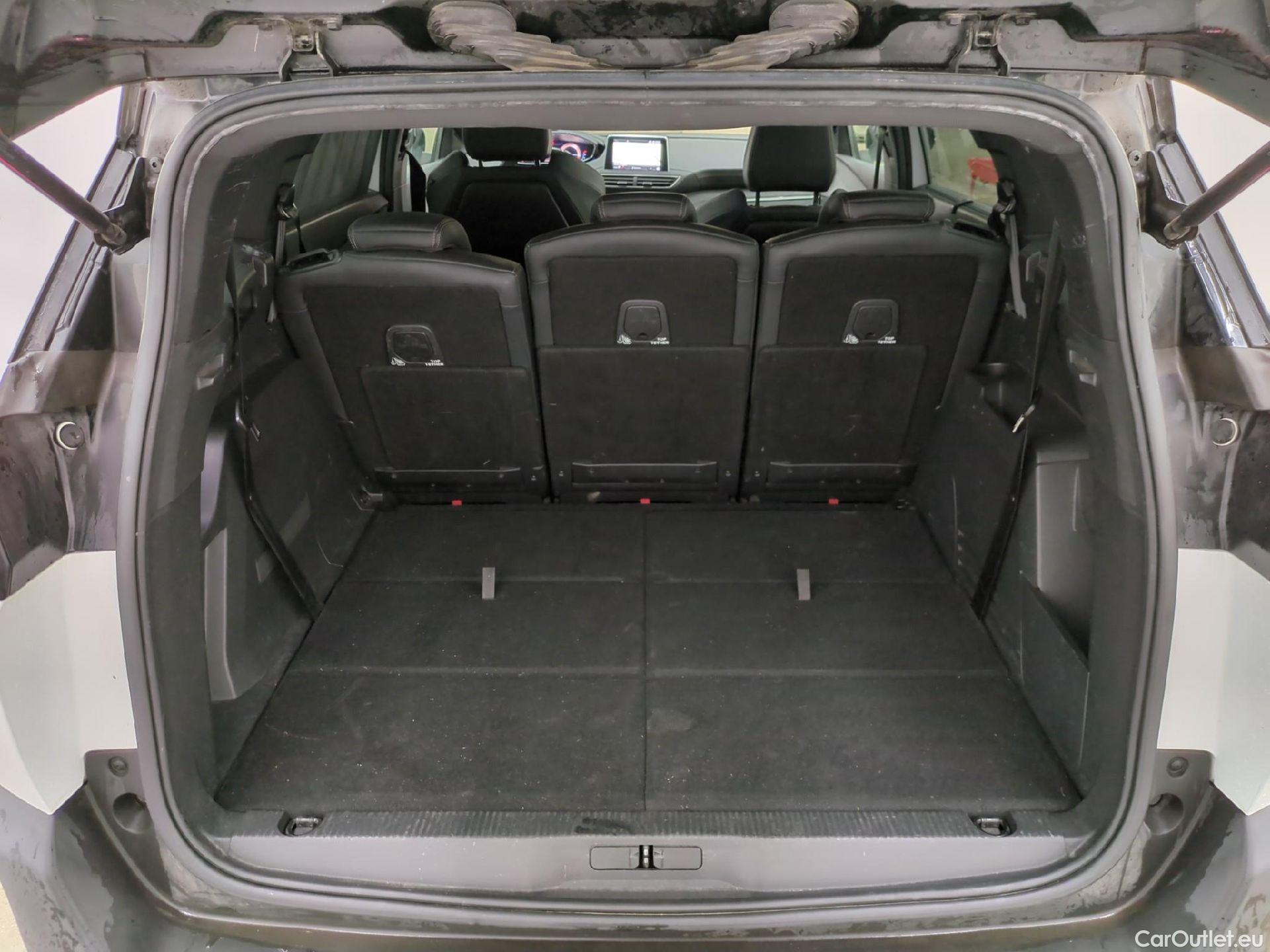  Peugeot  5008  GT Line 1.5 HDi 130CV BVM6 7 Sieges E6dT #17