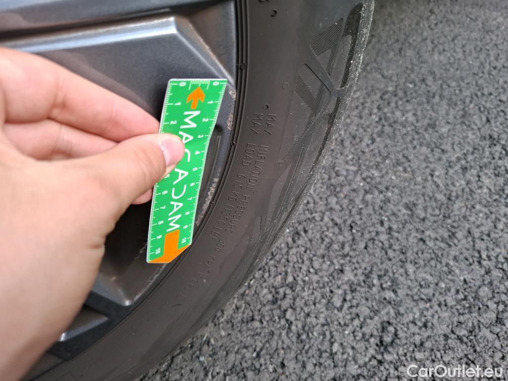  Peugeot  308 PEUGEOT  SW / 2021 / 5P / Break BlueHDi 130 EAT8 ACTIVE PACK #25