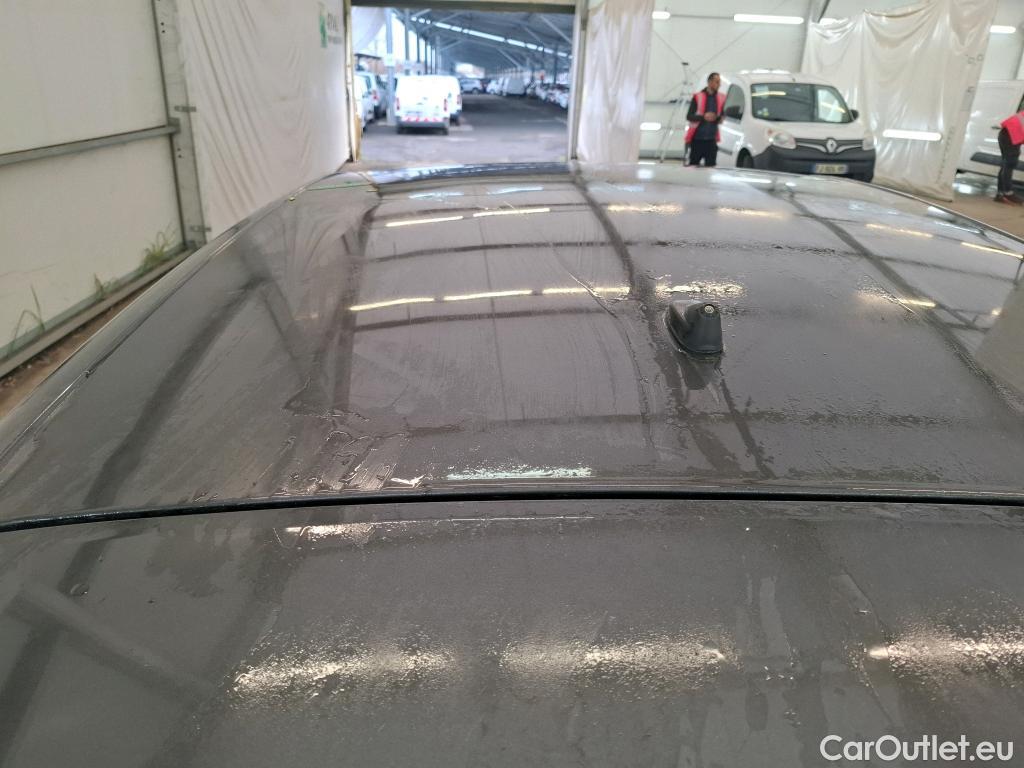  Peugeot  308 PEUGEOT  / 2017 / 5P / Berline BlueHDi 130 EAT8 S&S ACTIVE BUSINESS #8