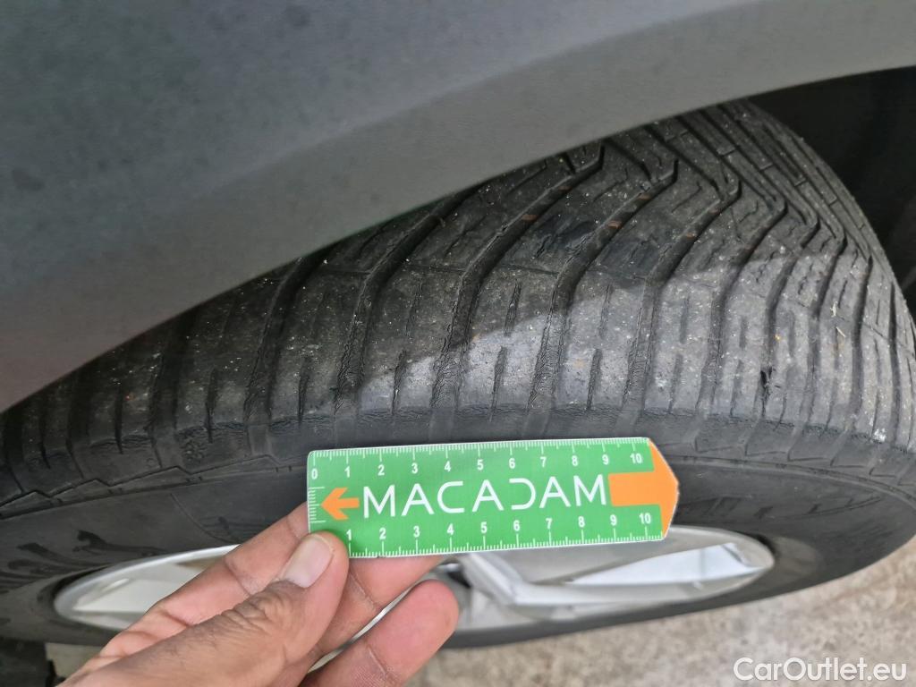  Renault  Captur  II Business 1.5 dCi 115CV BVA7 E6dT #11