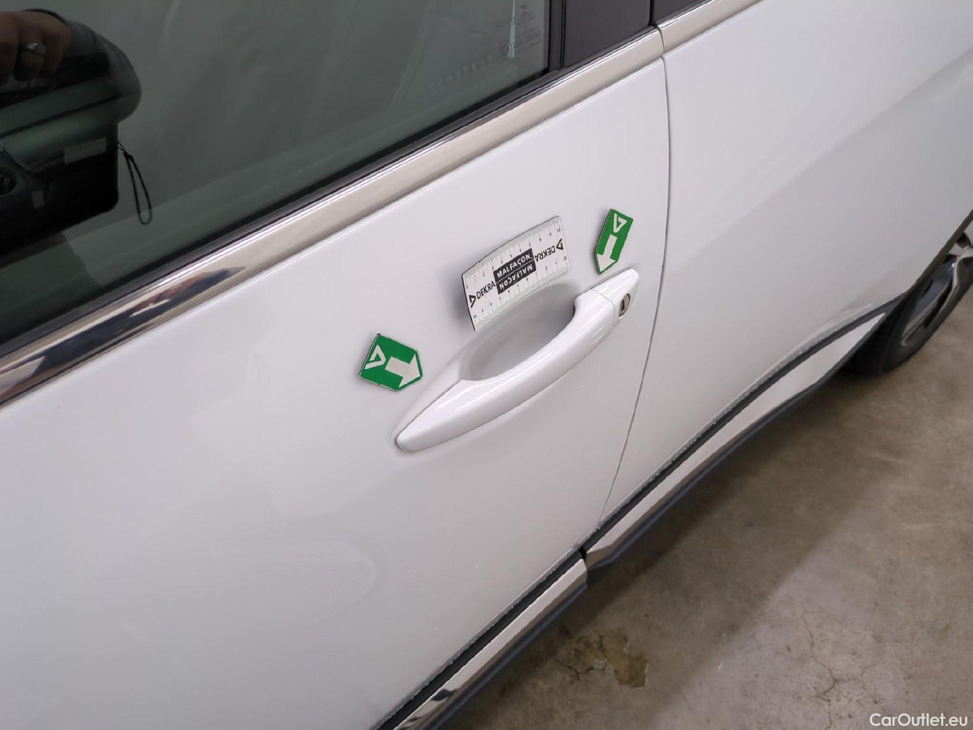  Peugeot  5008  GT Line 1.5 HDi 130CV BVM6 7 Sieges E6dT #48