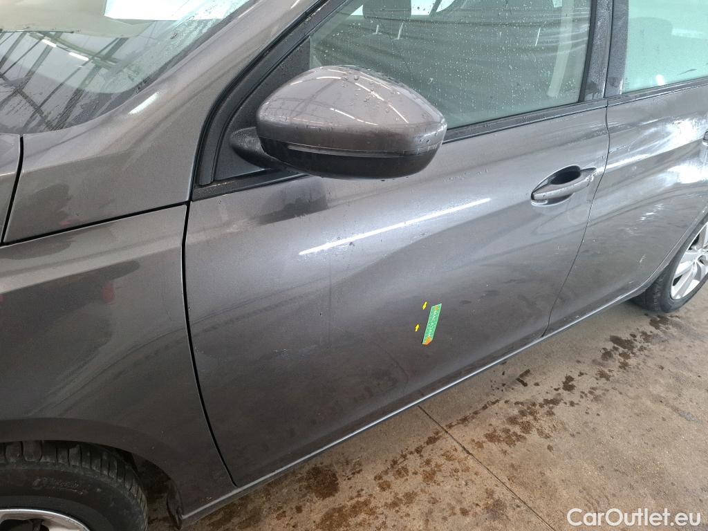  Peugeot  308 PEUGEOT  / 2017 / 5P / Berline BlueHDi 130 EAT8 S&S ACTIVE BUSINESS #46