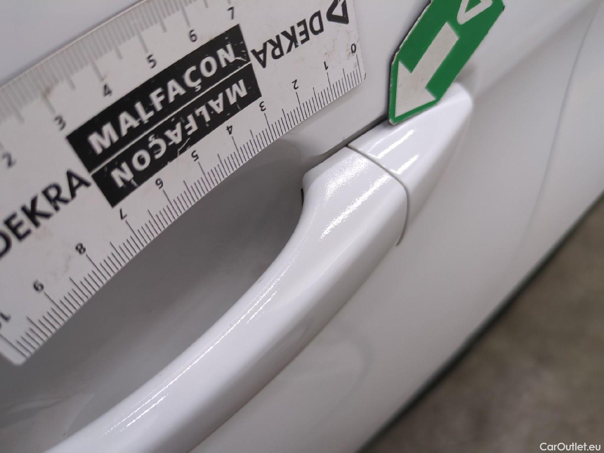  Peugeot  5008  GT Line 1.5 HDi 130CV BVM6 7 Sieges E6dT #50