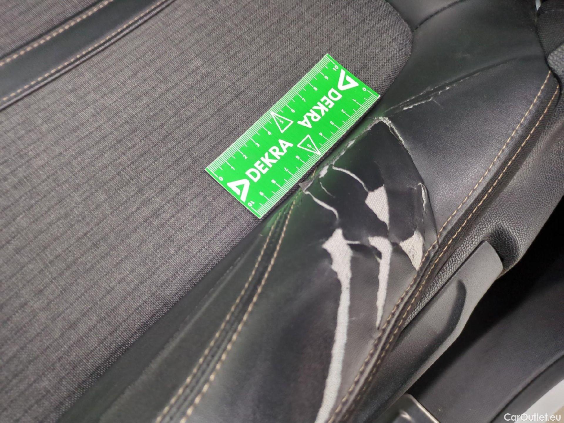  Peugeot  5008  GT Line 1.5 HDi 130CV BVM6 7 Sieges E6dT #12