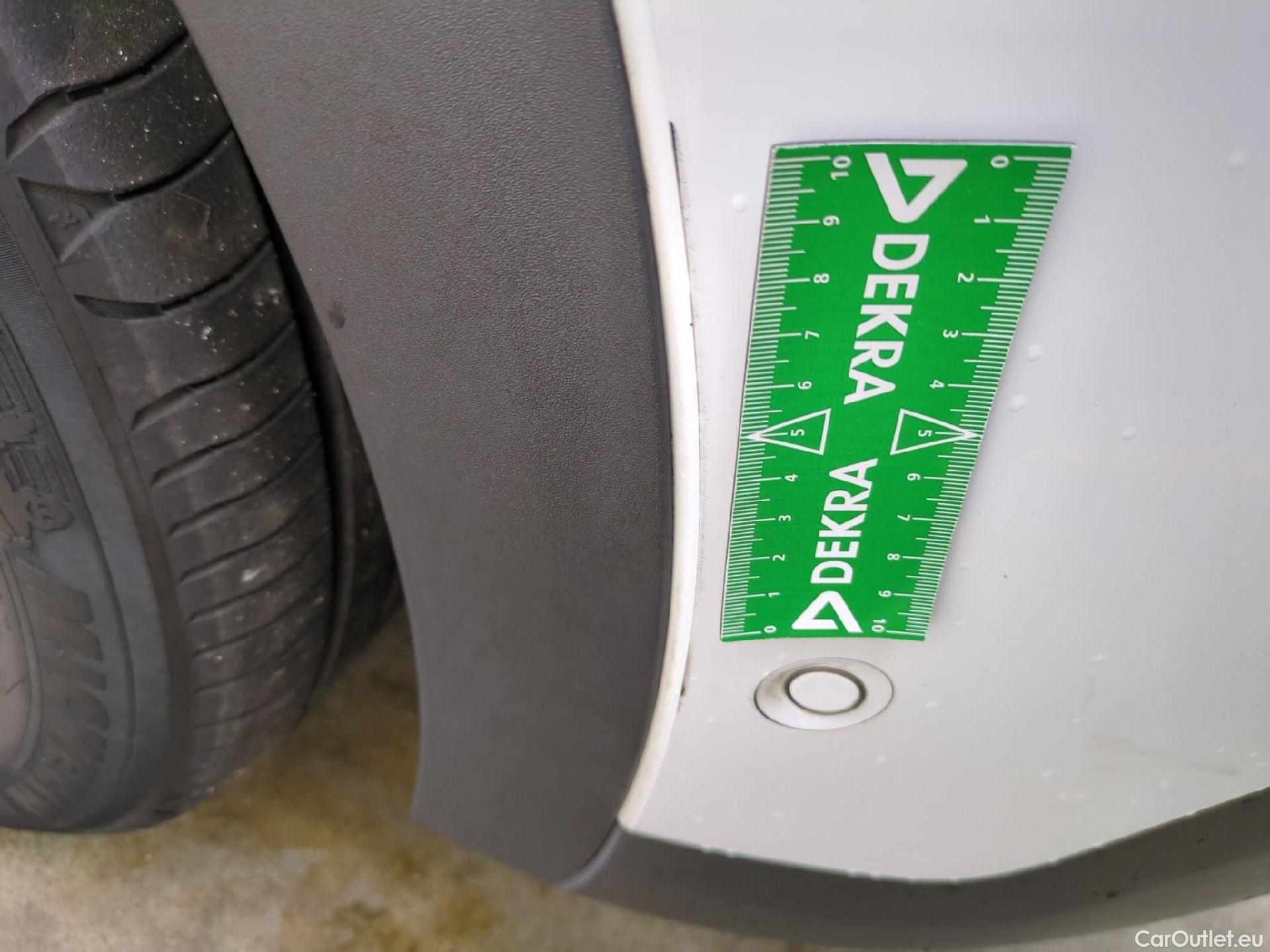  Peugeot  5008  GT Line 1.5 HDi 130CV BVM6 7 Sieges E6dT #36