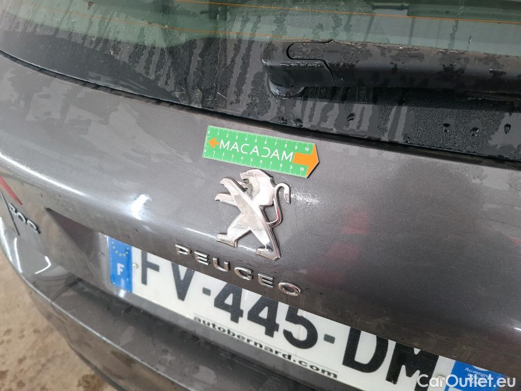  Peugeot  308 PEUGEOT  / 2017 / 5P / Berline BlueHDi 130 EAT8 S&S ACTIVE BUSINESS #51