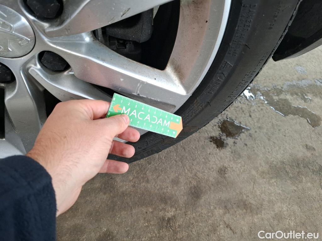  Peugeot  308 PEUGEOT  / 2017 / 5P / Berline BlueHDi 130 EAT8 S&S ACTIVE BUSINESS #39