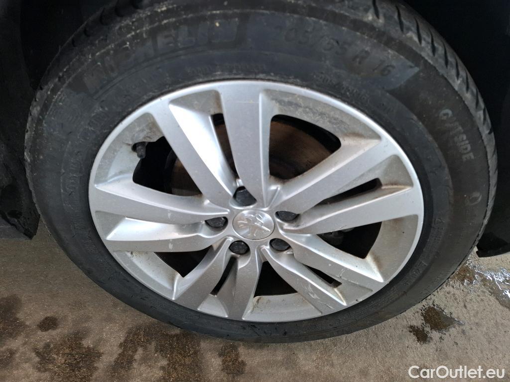  Peugeot  308 PEUGEOT  / 2017 / 5P / Berline BlueHDi 130 EAT8 S&S ACTIVE BUSINESS #36