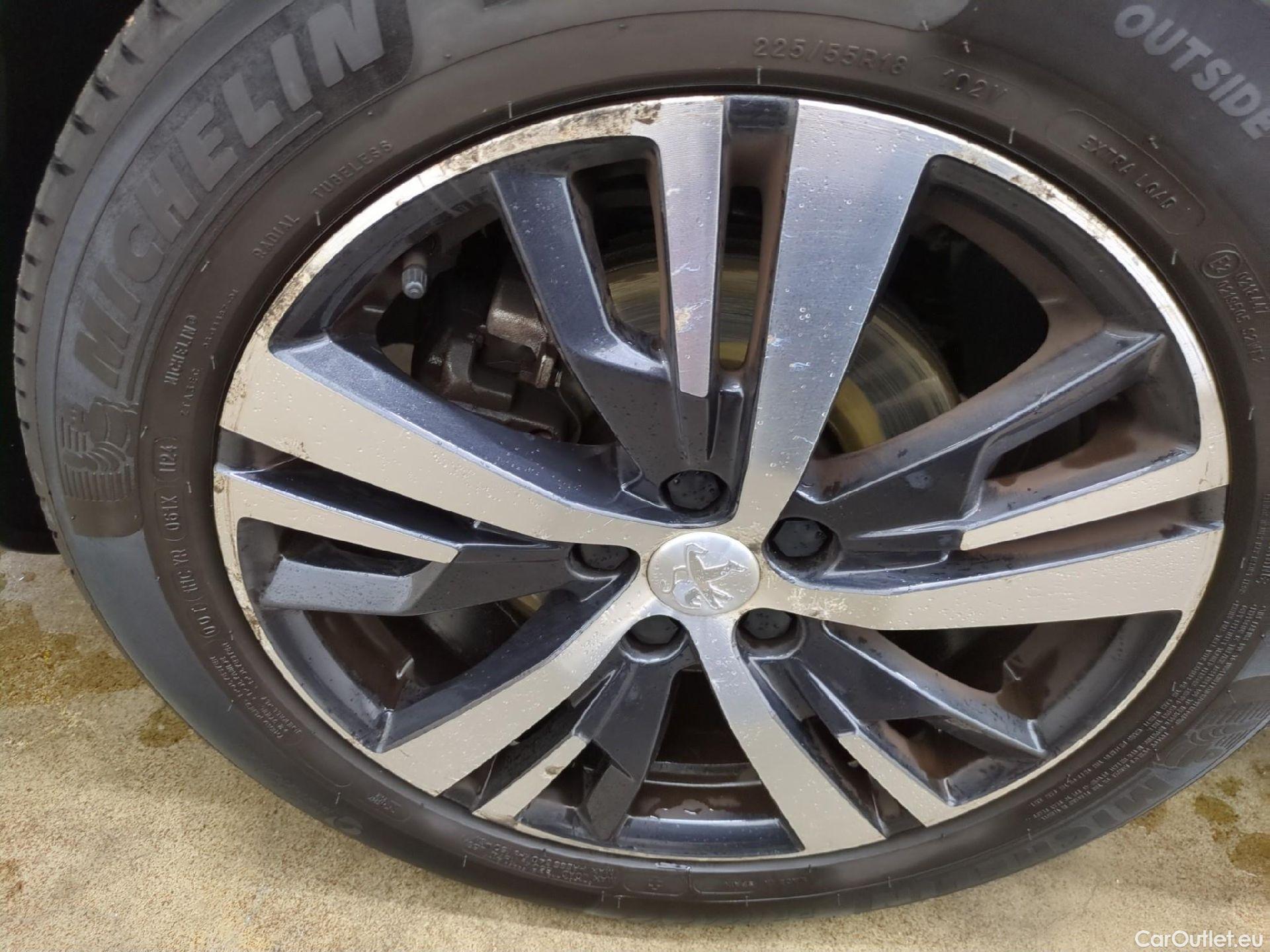  Peugeot  5008  GT Line 1.5 HDi 130CV BVM6 7 Sieges E6dT #21