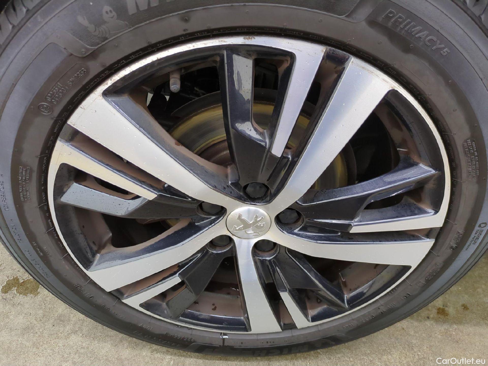  Peugeot  5008  GT Line 1.5 HDi 130CV BVM6 7 Sieges E6dT #23