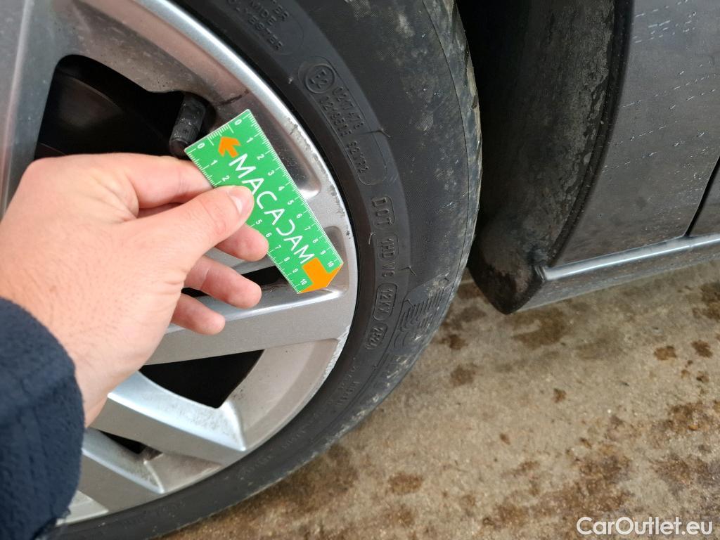  Peugeot  308 PEUGEOT  / 2017 / 5P / Berline BlueHDi 130 EAT8 S&S ACTIVE BUSINESS #44