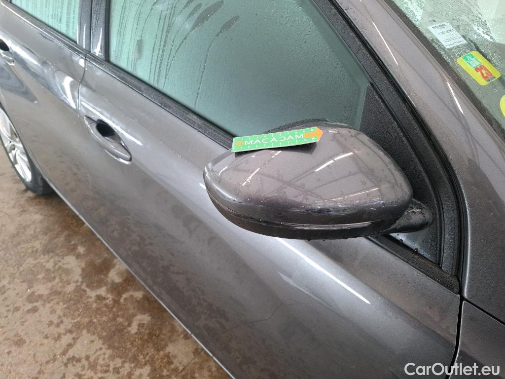  Peugeot  308 PEUGEOT  / 2017 / 5P / Berline BlueHDi 130 EAT8 S&S ACTIVE BUSINESS #53