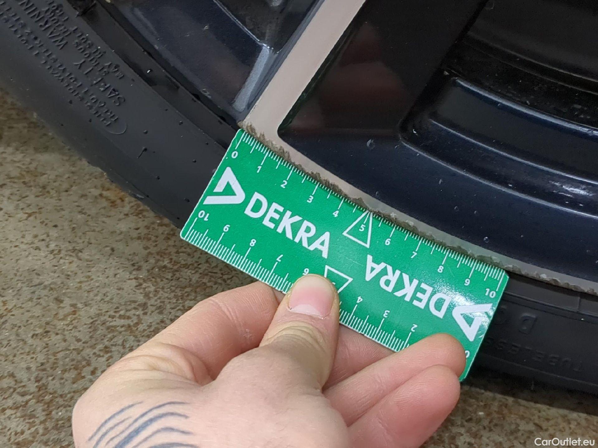  Peugeot  308 PEUGEOT  SW / 2021 / 5P / Break BlueHDi 130 EAT8 ALLURE #6