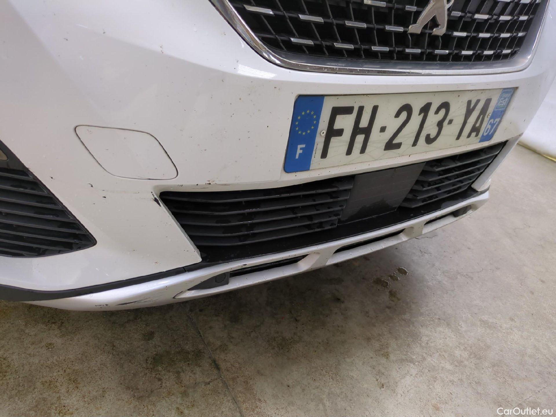  Peugeot  5008  GT Line 1.5 HDi 130CV BVM6 7 Sieges E6dT #37