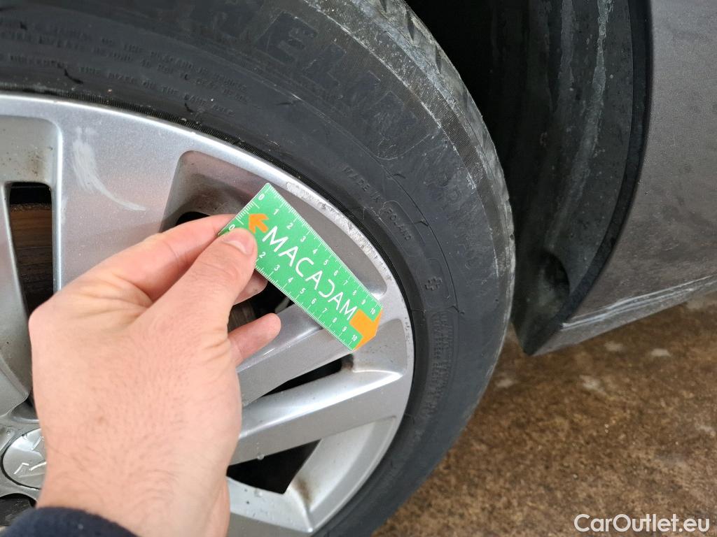  Peugeot  308 PEUGEOT  / 2017 / 5P / Berline BlueHDi 130 EAT8 S&S ACTIVE BUSINESS #32