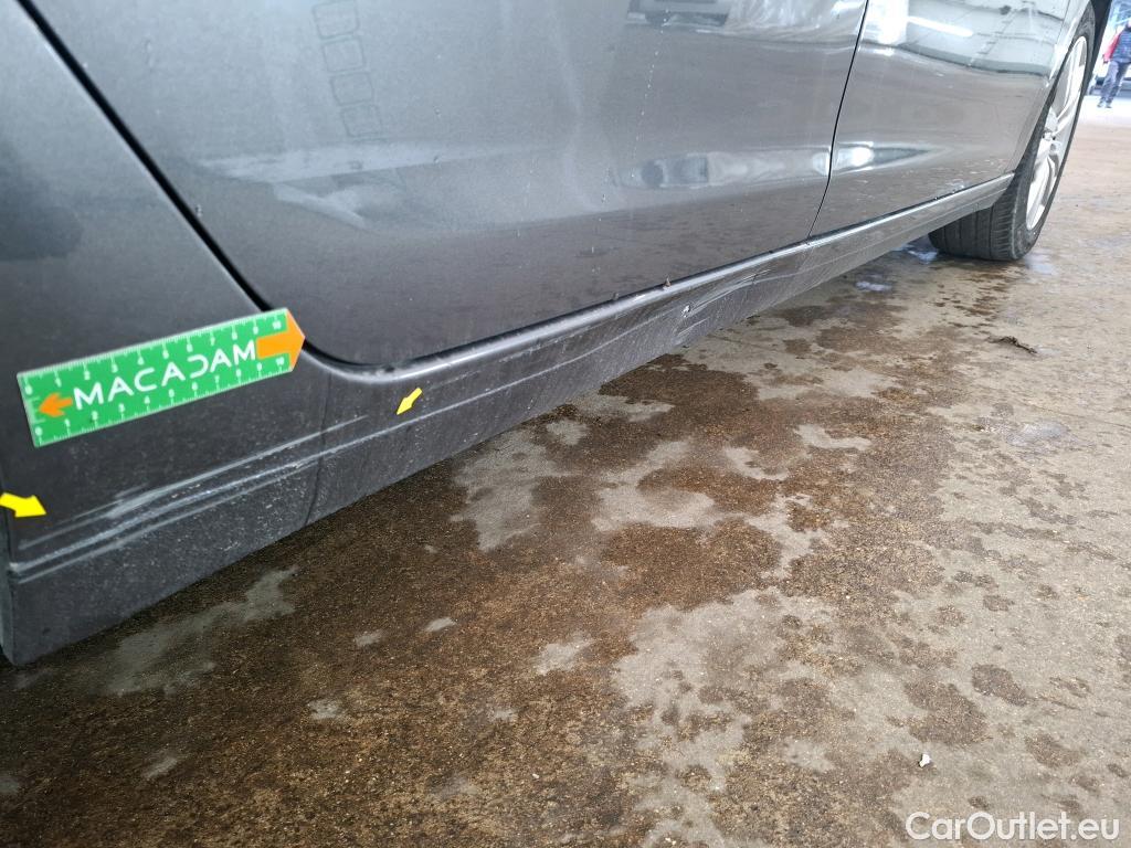  Peugeot  308 PEUGEOT  / 2017 / 5P / Berline BlueHDi 130 EAT8 S&S ACTIVE BUSINESS #13