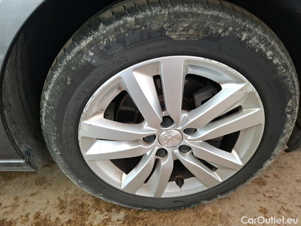  Peugeot  308 PEUGEOT  / 2017 / 5P / Berline BlueHDi 130 EAT8 S&S ACTIVE BUSINESS #25