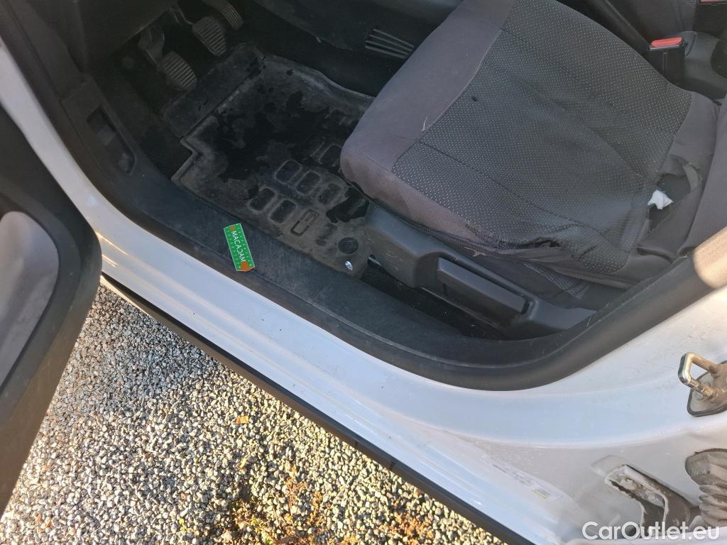  Citroen  C3  Société Feel 1.5 BlueHDI 100CV BVM5 E6dT #19