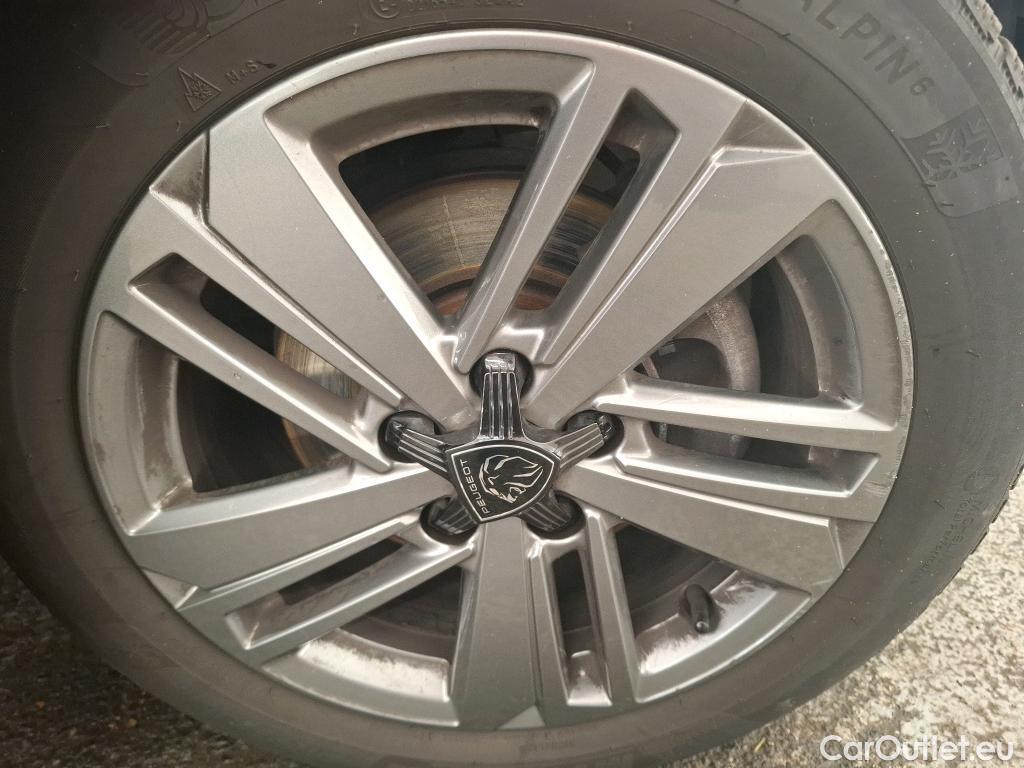  Peugeot  308  / 2021 / 5P / Berline PureTech 130 S&S ACTIVE PACK / TRANSFO VP/VF #25