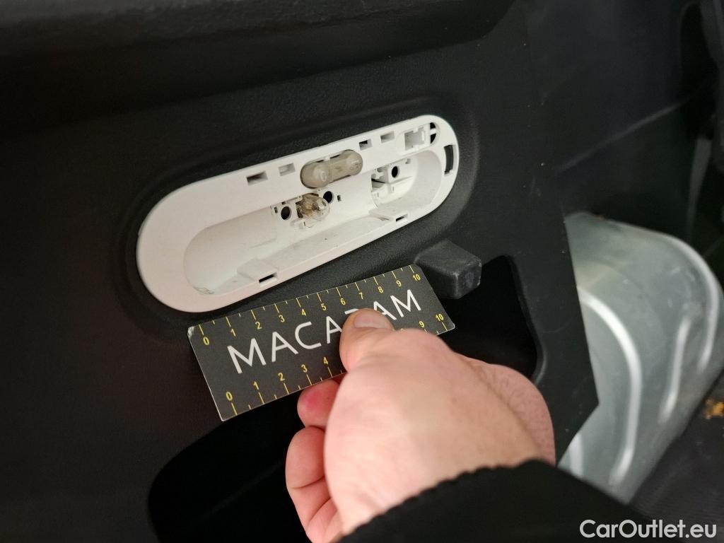  Opel  Vivaro  B Fourgon/Combi Combi L1H1 2 7t 1.6 turbo 120CV BVM6 9 Sieges E5 #28