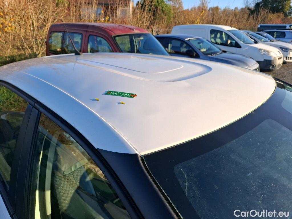  Citroen  C3  Société Feel 1.5 BlueHDI 100CV BVM5 E6dT #1